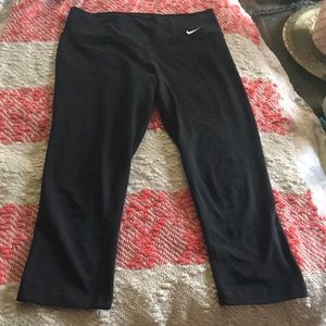 Nike legend black dry fit crop worn once